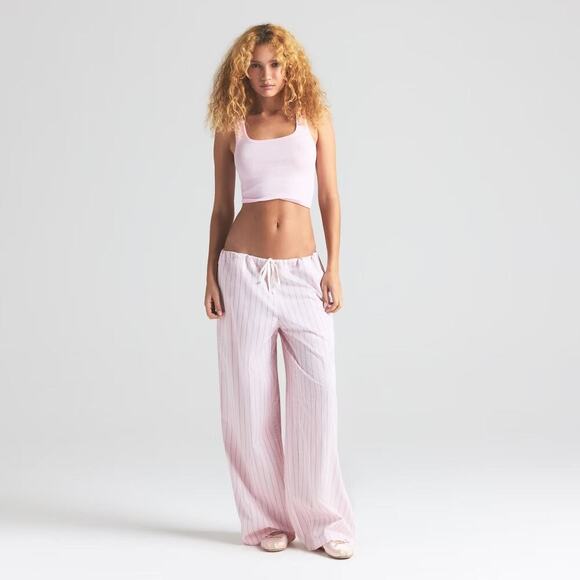 SKIMS COTTON POPLIN STRAIGHT LEG PANT | LIMITED EDITIONPALE PINK PENCIL STRIPE - Picture 1 of 10